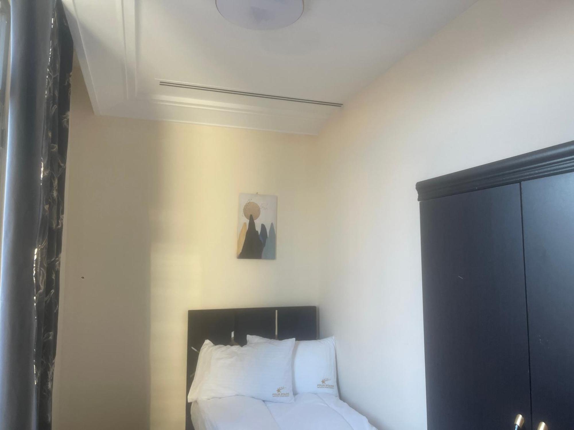 Four Stars Hostel Dubai Exterior foto
