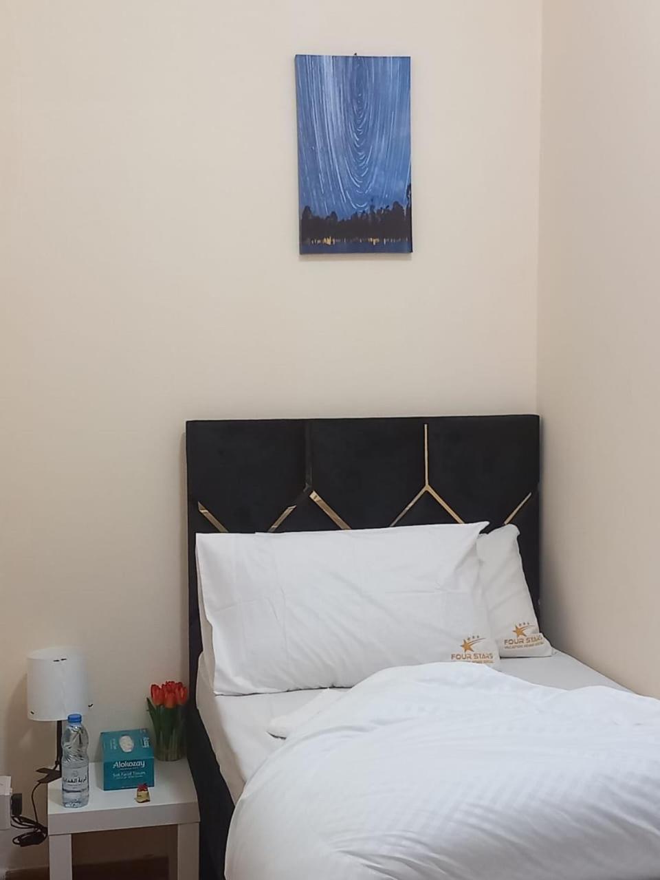 Four Stars Hostel Dubai Exterior foto