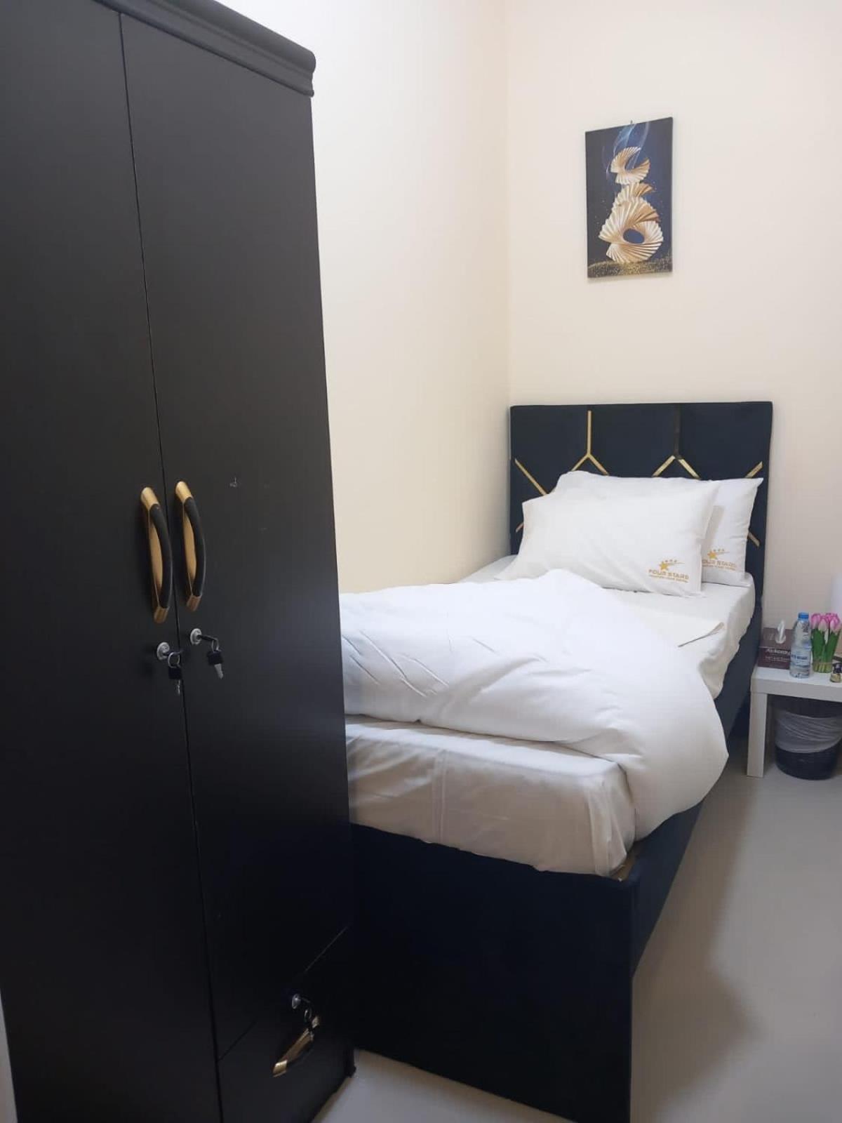 Four Stars Hostel Dubai Exterior foto